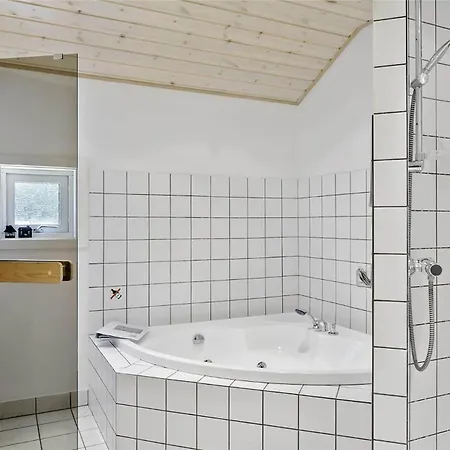 1457-aakirkeby-holsteroddevej-14